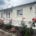 Maison de plain-pied à Frontenay-Rohan-Rohan avec jardin et garage