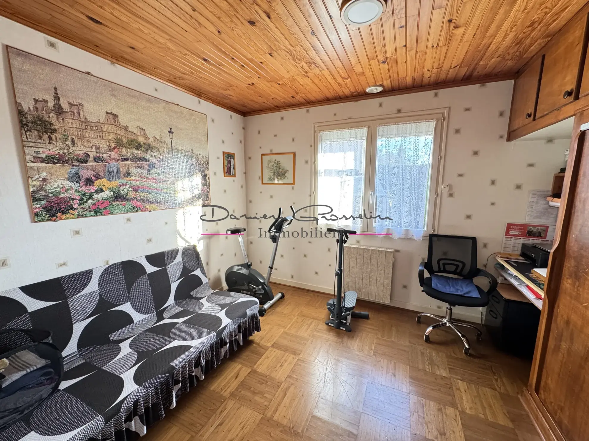 Villa familiale avec terrain de 1414 m² à Cours-la-Ville 