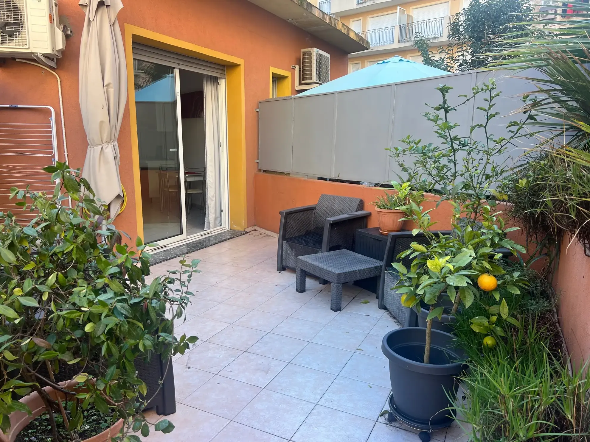 Studio à vendre à Menton avec terrasse et parking privé - Cours du Centenaire 