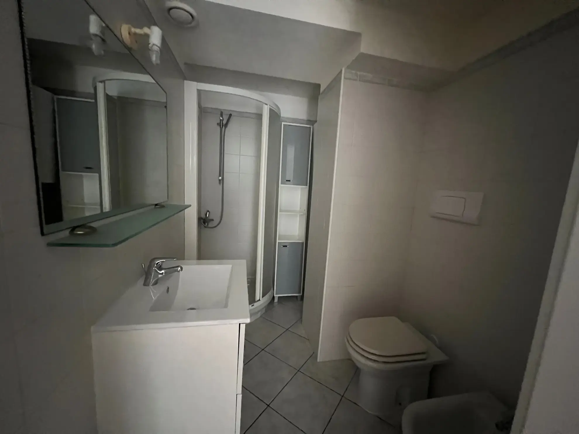 Studio à vendre à Menton avec terrasse et parking privé - Cours du Centenaire 