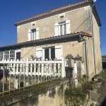 Maison en pierre avec grange, terrain et truffière à Lisle, Dordogne