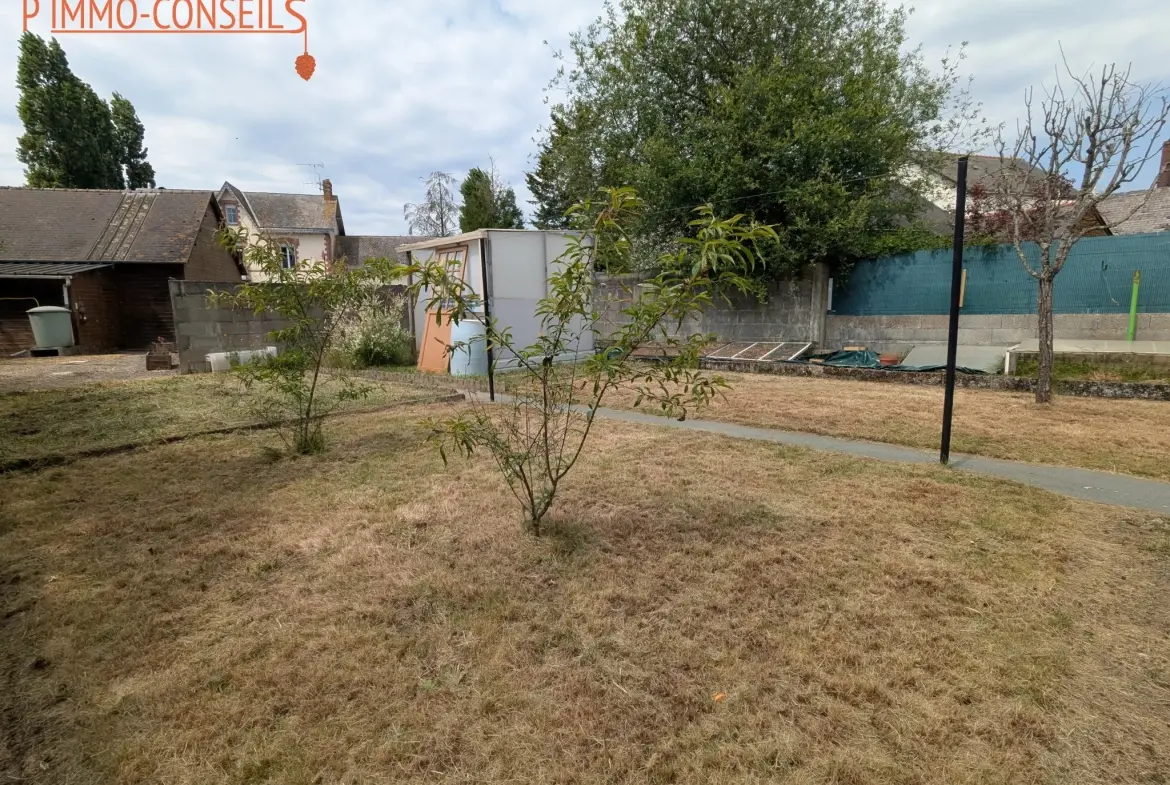 Maison de bourg avec deux chambres à La Chapelle Glain - Spacieuse et proche commodités 