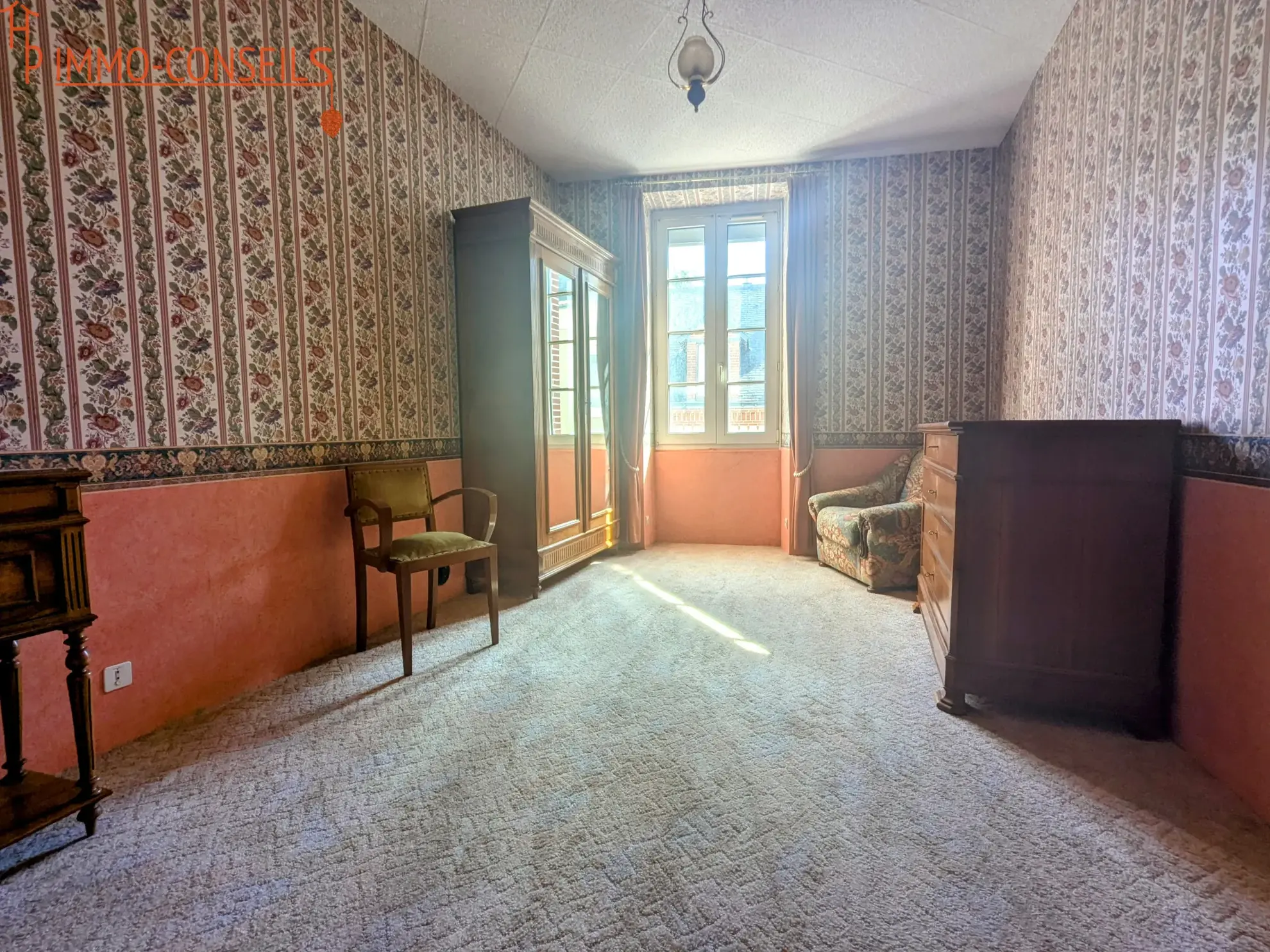 Maison de bourg avec deux chambres à La Chapelle Glain - Spacieuse et proche commodités 