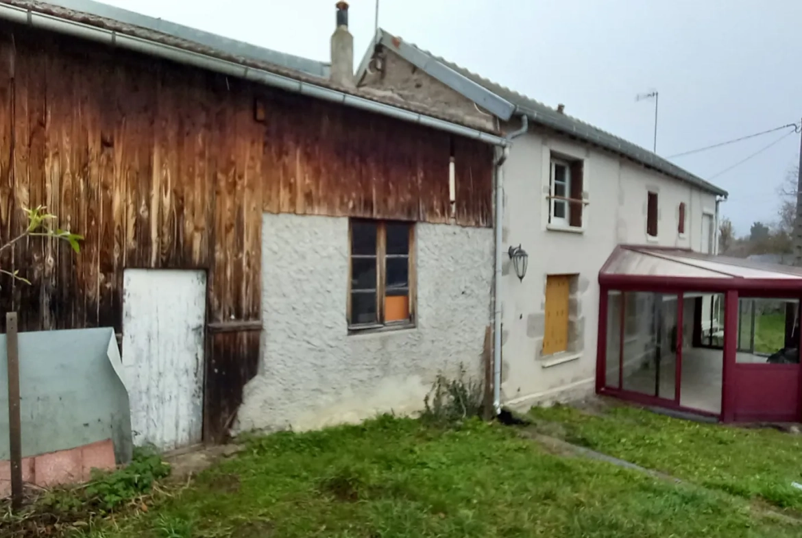 Deux maisons anciennes à rafraîchir avec dépendances sur 1107 m² à Saint Sulpice les Champs 
