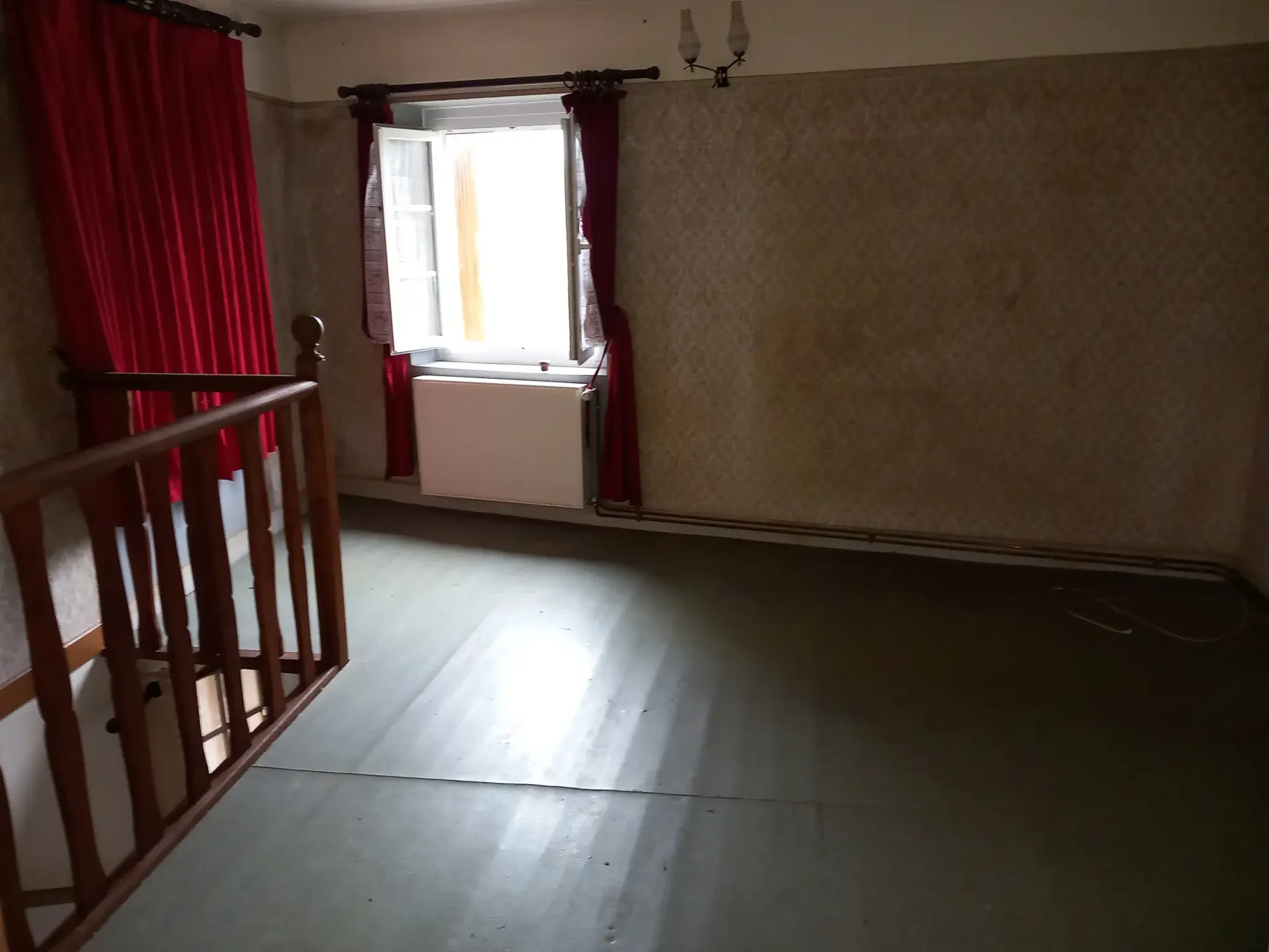 Deux maisons anciennes à rafraîchir avec dépendances sur 1107 m² à Saint Sulpice les Champs 