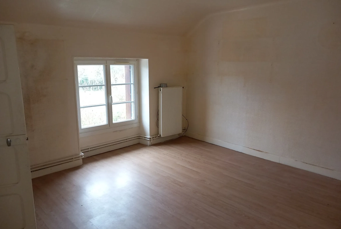 Deux maisons anciennes à rafraîchir avec dépendances sur 1107 m² à Saint Sulpice les Champs 