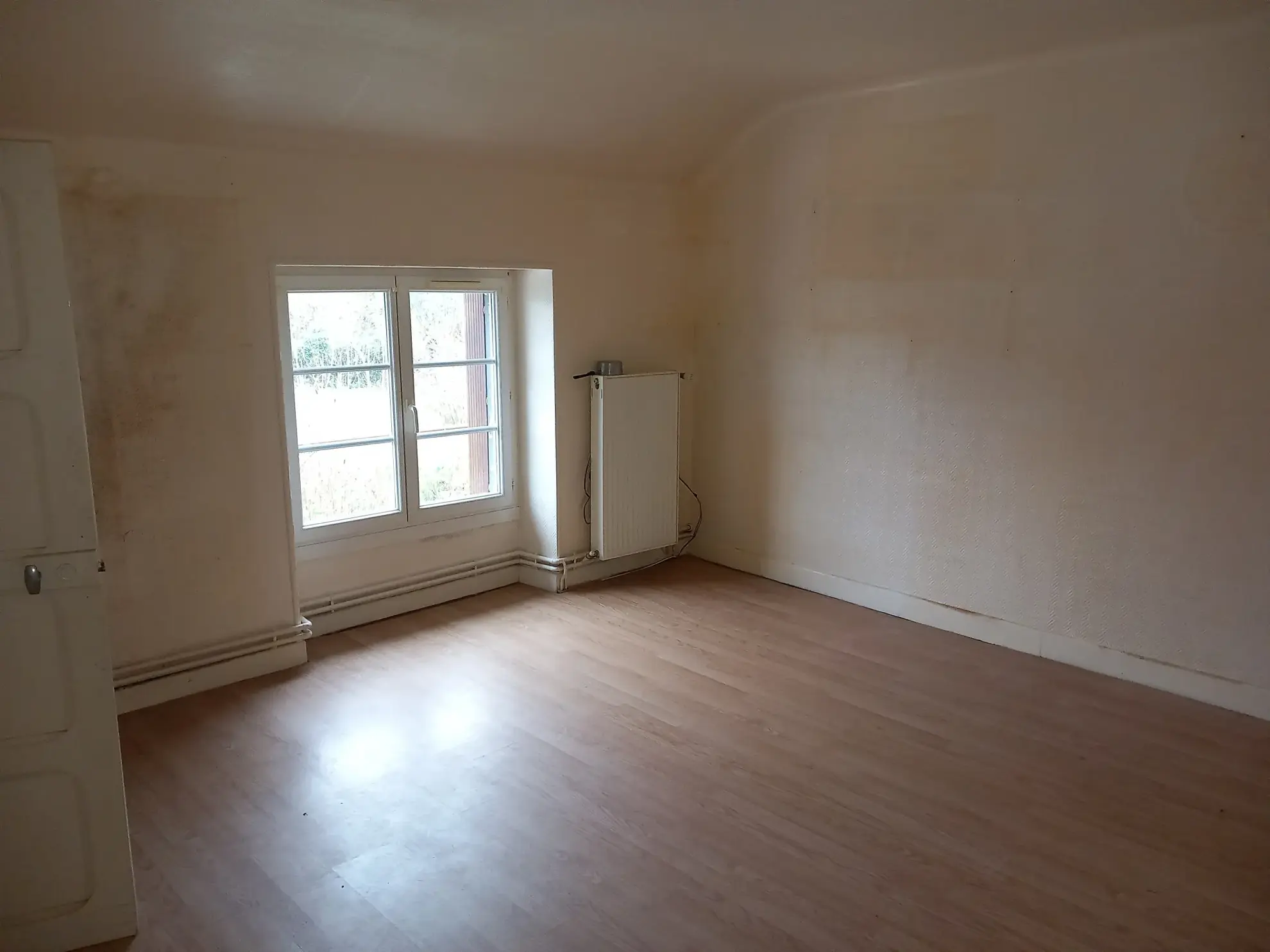 Deux maisons anciennes à rafraîchir avec dépendances sur 1107 m² à Saint Sulpice les Champs 