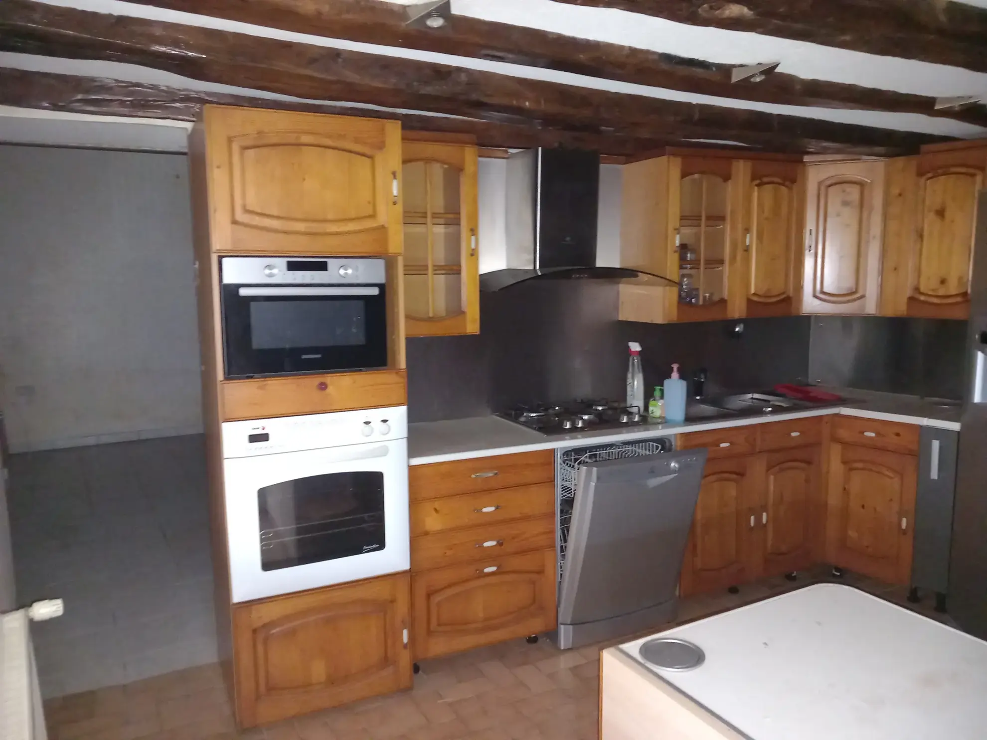 Deux maisons anciennes à rafraîchir avec dépendances sur 1107 m² à Saint Sulpice les Champs 