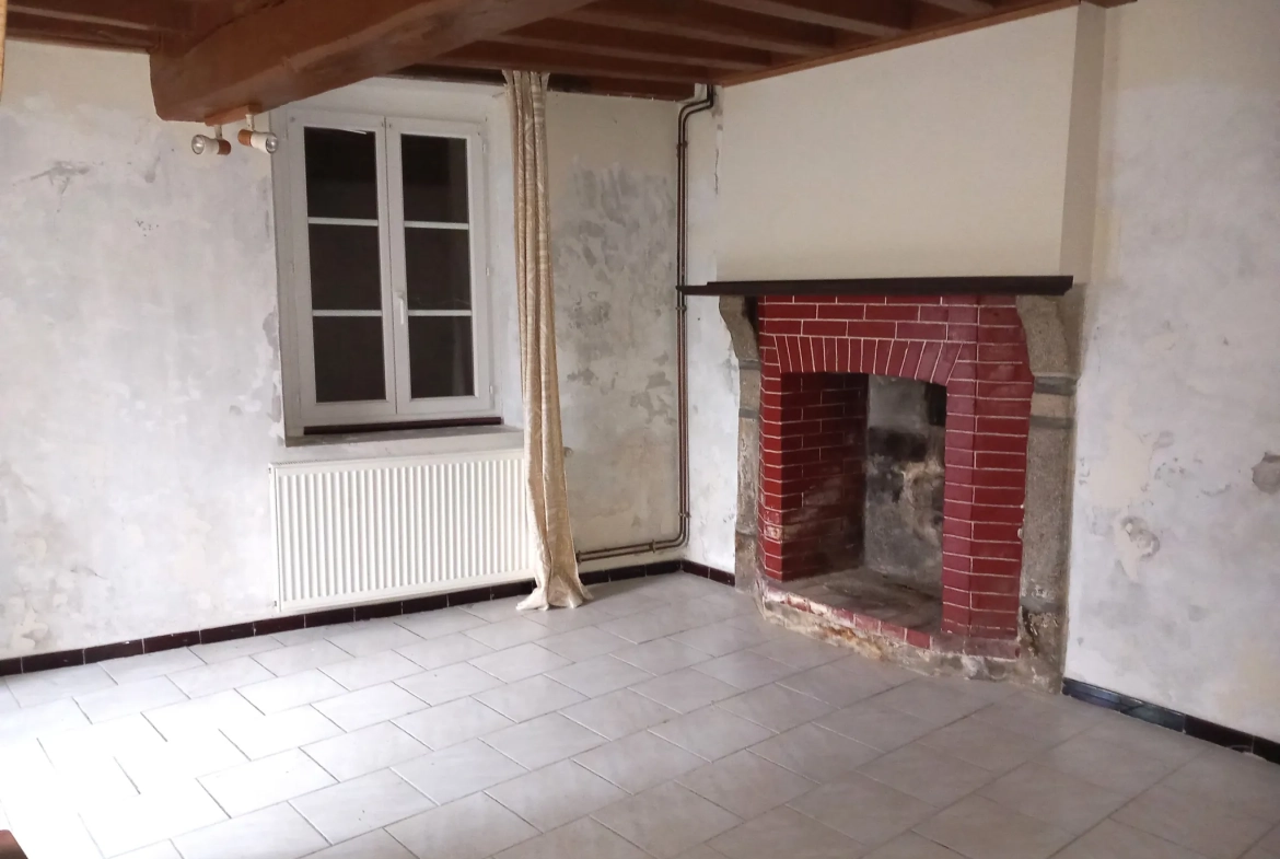 Deux maisons anciennes à rafraîchir avec dépendances sur 1107 m² à Saint Sulpice les Champs 