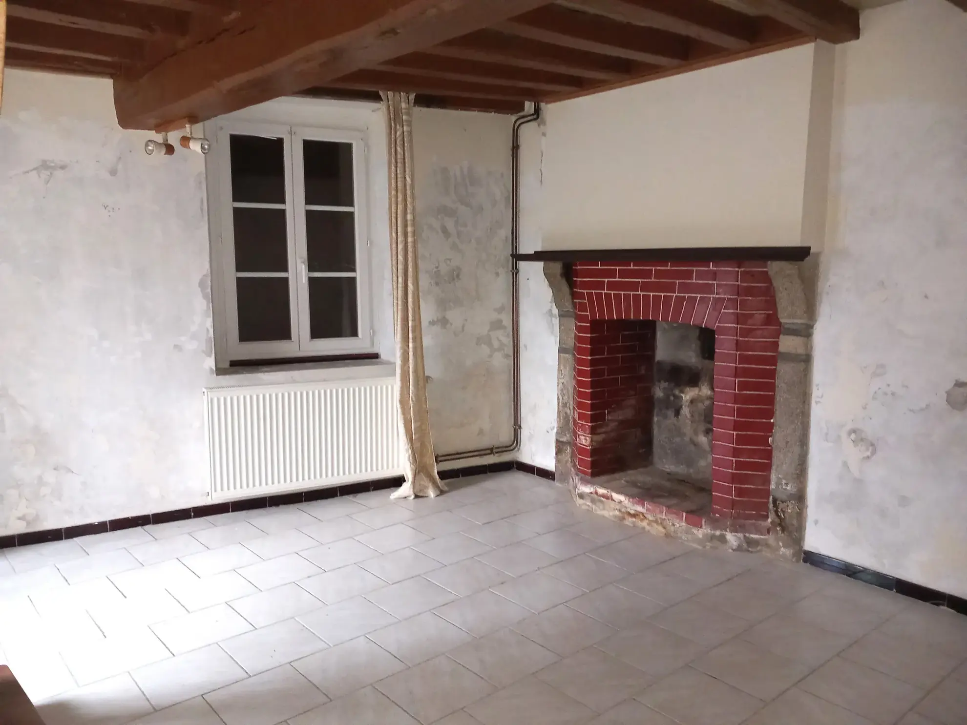Deux maisons anciennes à rafraîchir avec dépendances sur 1107 m² à Saint Sulpice les Champs 