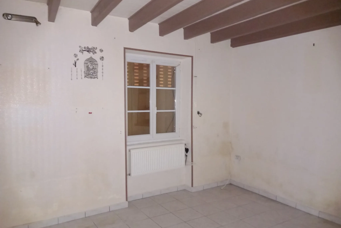 Deux maisons anciennes à rafraîchir avec dépendances sur 1107 m² à Saint Sulpice les Champs 