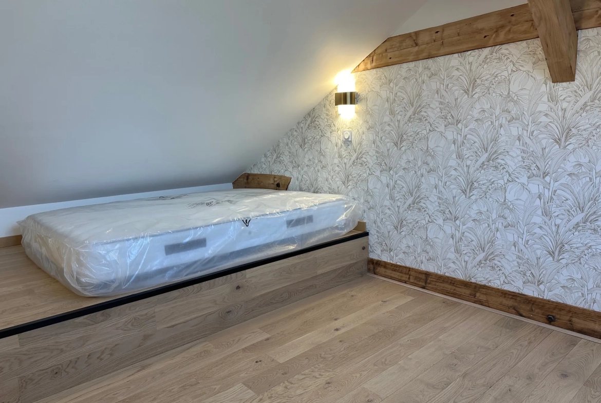 Appartement duplex moderne de 3 pièces à Strasbourg, dernier étage, proche tram et place de la République 