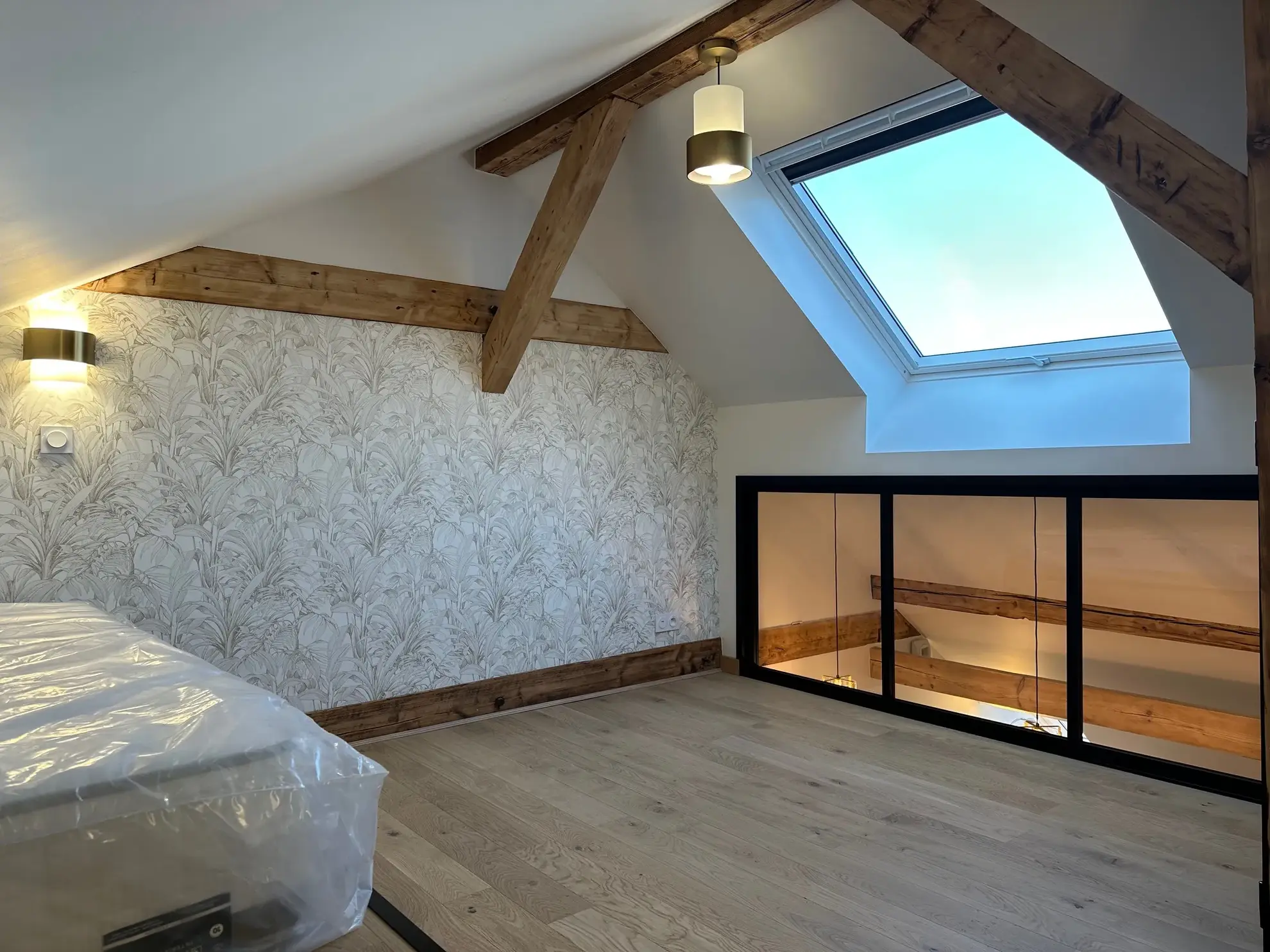 Appartement duplex moderne de 3 pièces à Strasbourg, dernier étage, proche tram et place de la République 