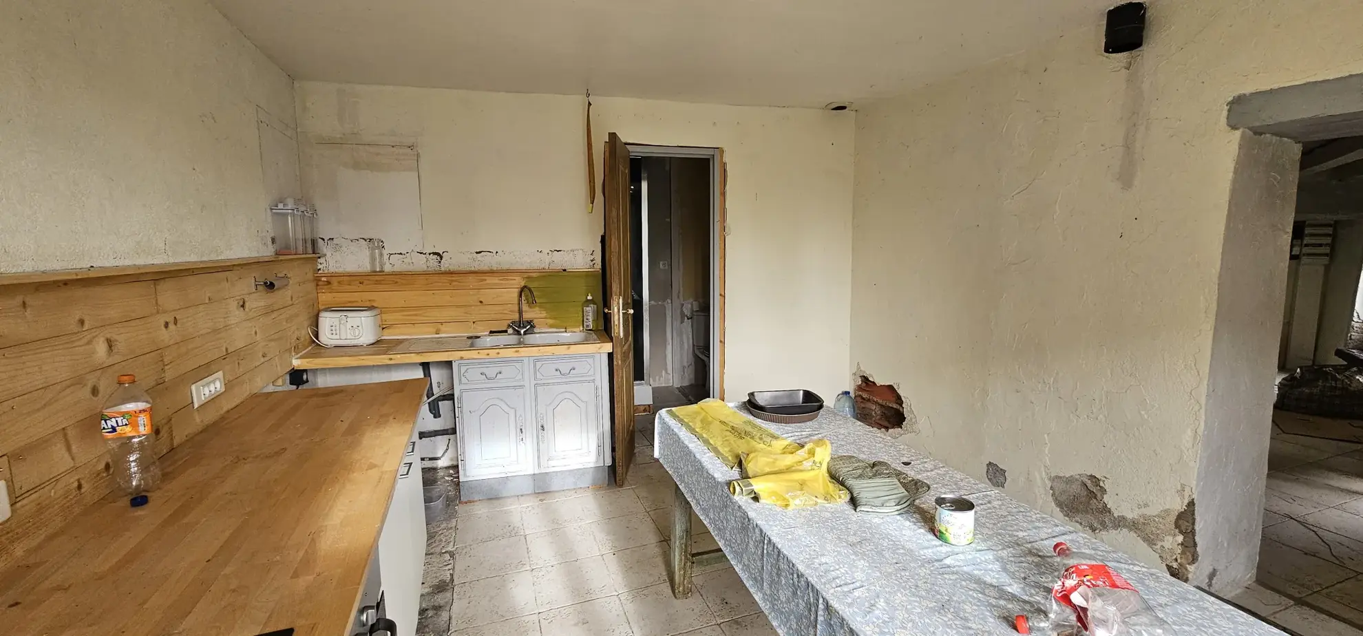 Maison de 123 m² à Varzy avec dépendances et jardin, secteur calme 