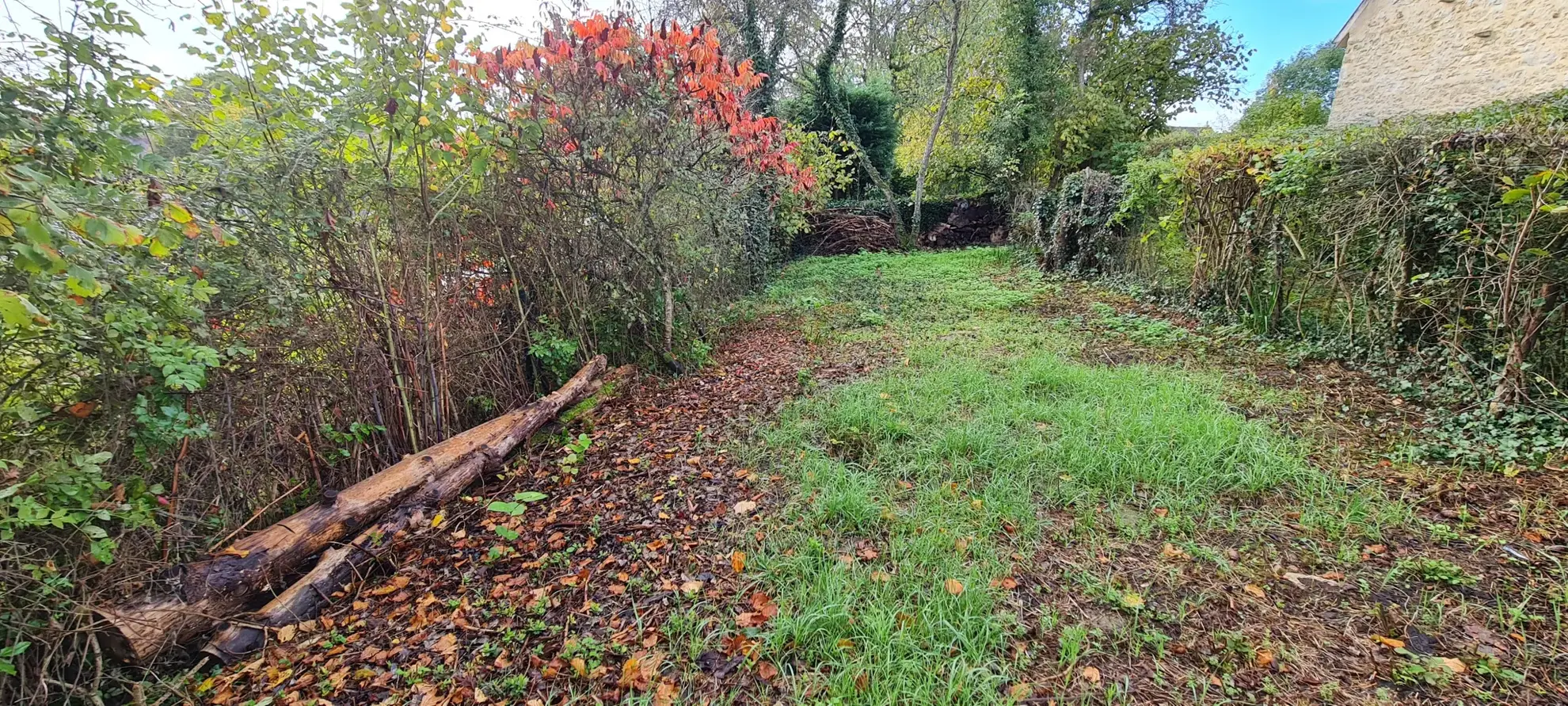 Maison de 123 m² à Varzy avec dépendances et jardin, secteur calme 