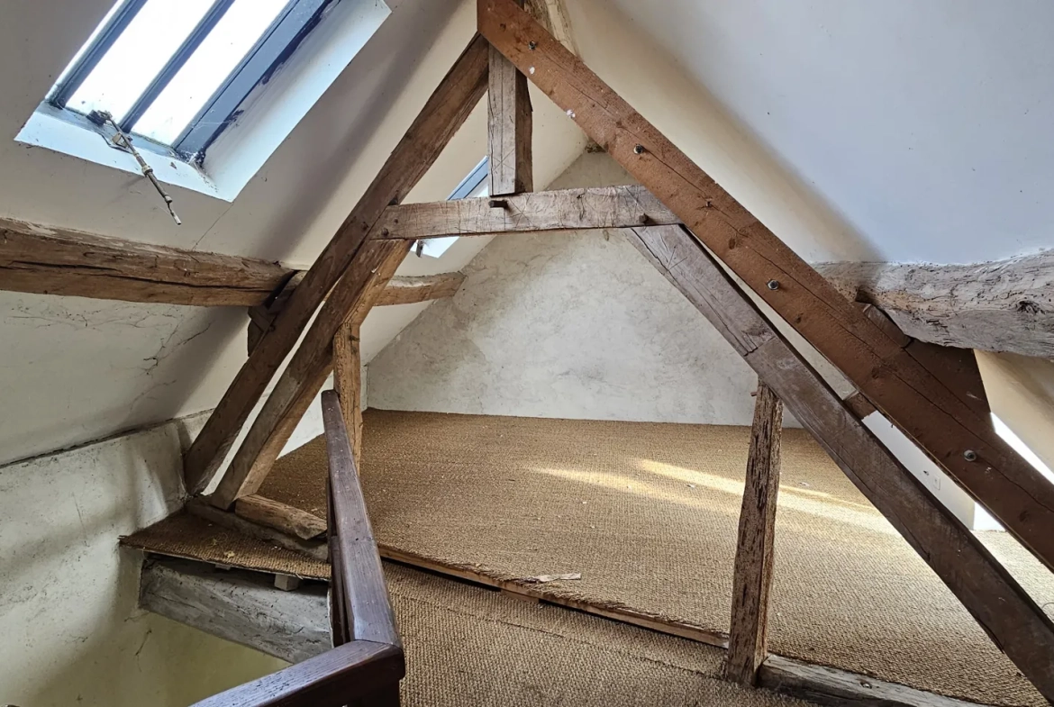 Maison de 123 m² à Varzy avec dépendances et jardin, secteur calme 