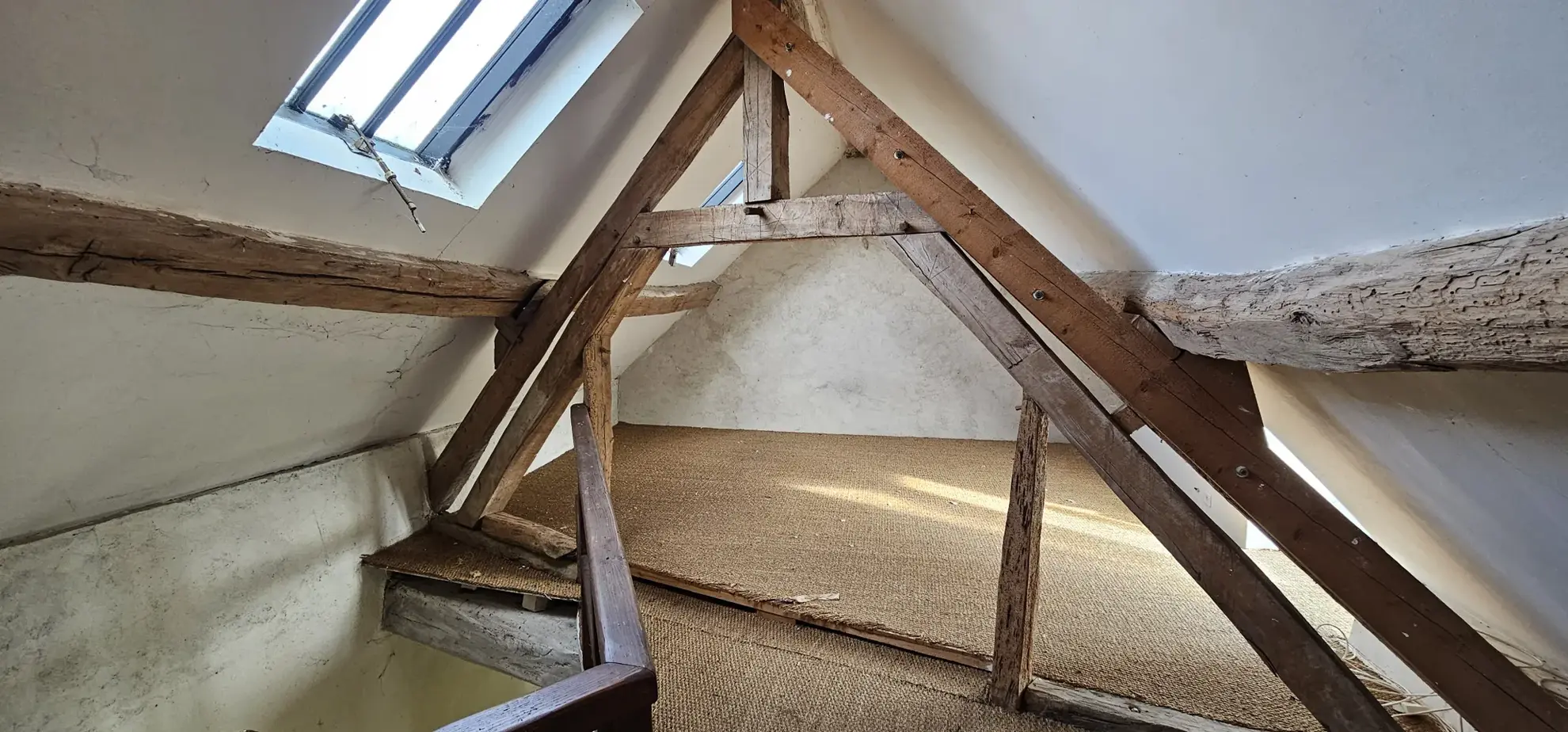 Maison de 123 m² à Varzy avec dépendances et jardin, secteur calme 