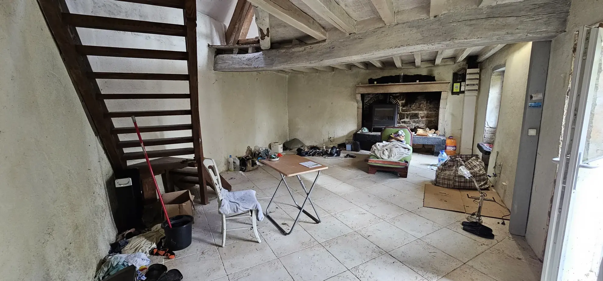 Maison de 123 m² à Varzy avec dépendances et jardin, secteur calme 