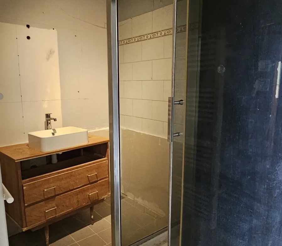 Maison de 123 m² à Varzy avec dépendances et jardin, secteur calme 