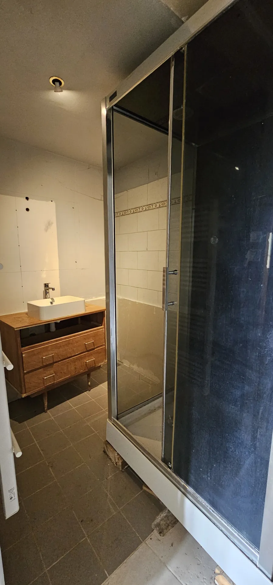 Maison de 123 m² à Varzy avec dépendances et jardin, secteur calme 