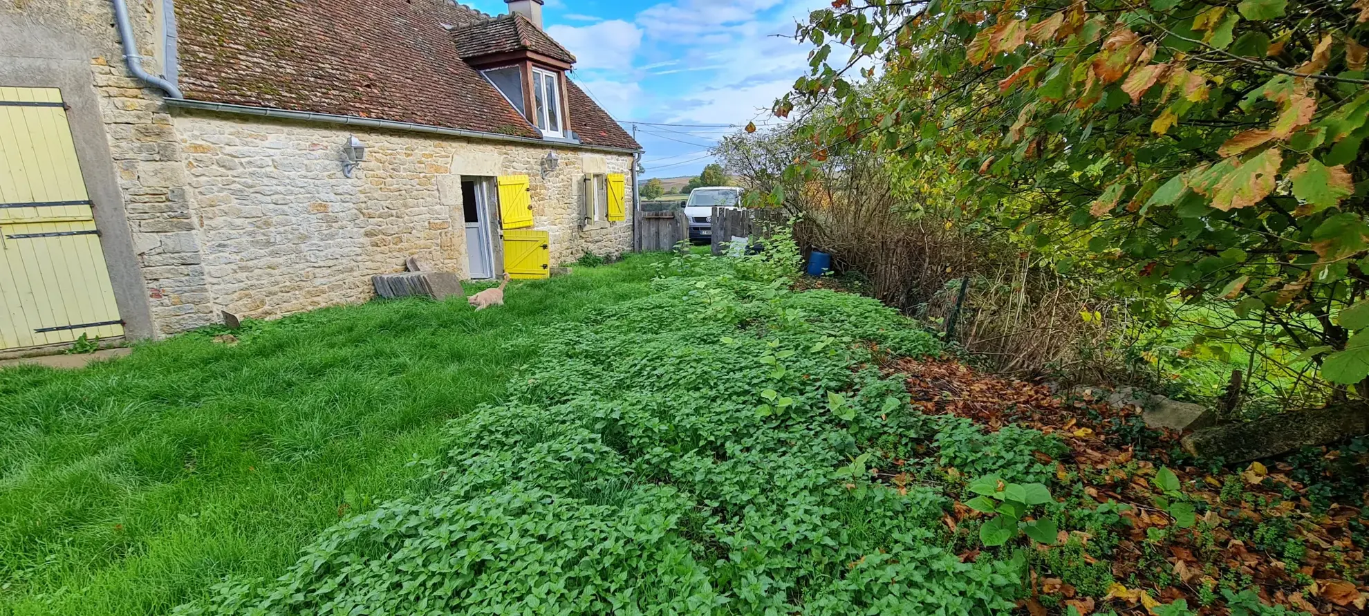 Maison de 123 m² à Varzy avec dépendances et jardin, secteur calme 