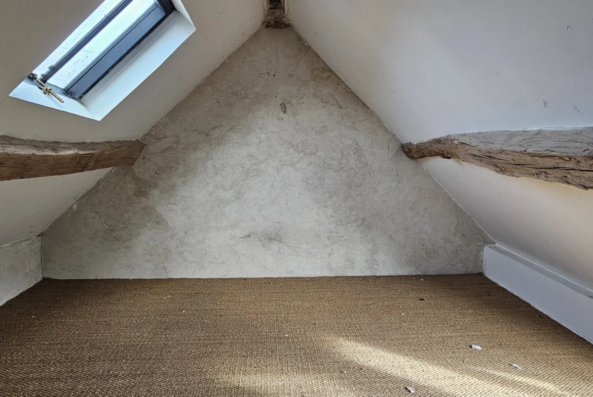 Maison de 123 m² à Varzy avec dépendances et jardin, secteur calme 