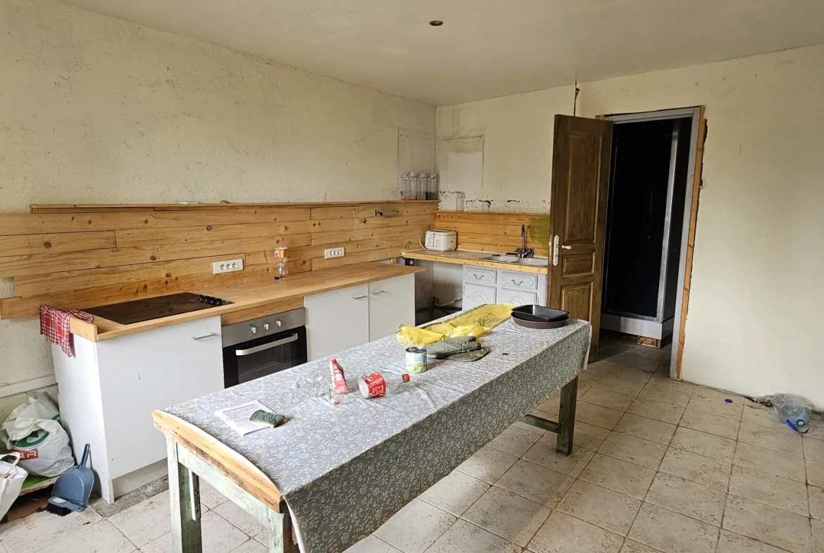 Maison de 123 m² à Varzy avec dépendances et jardin, secteur calme 