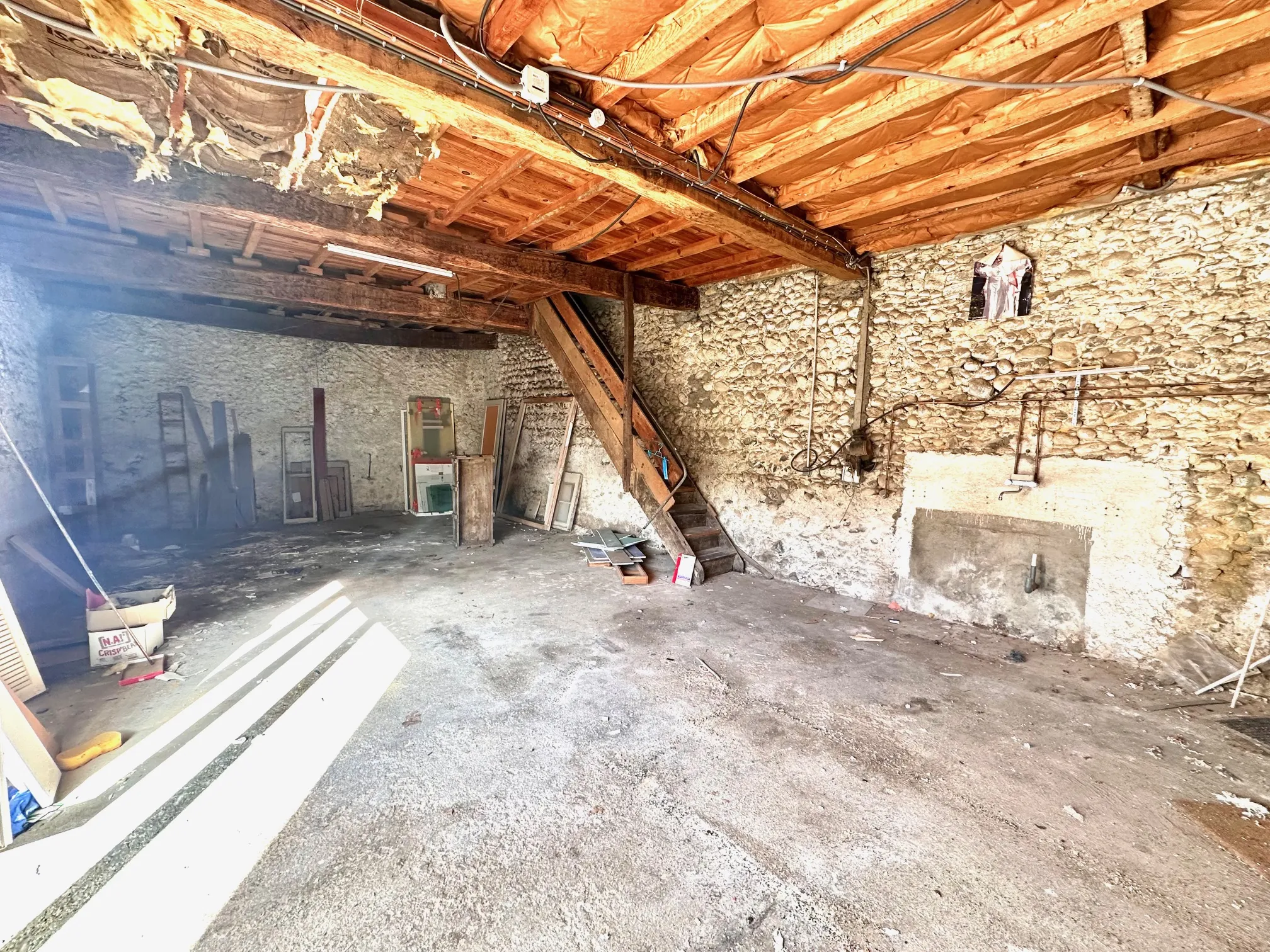 Belle maison à rénover avec dépendances et vue sur les Pyrénées à Ossun 