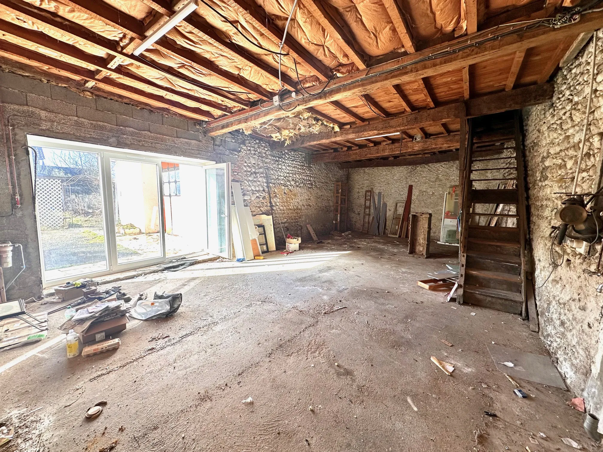 Belle maison à rénover avec dépendances et vue sur les Pyrénées à Ossun 