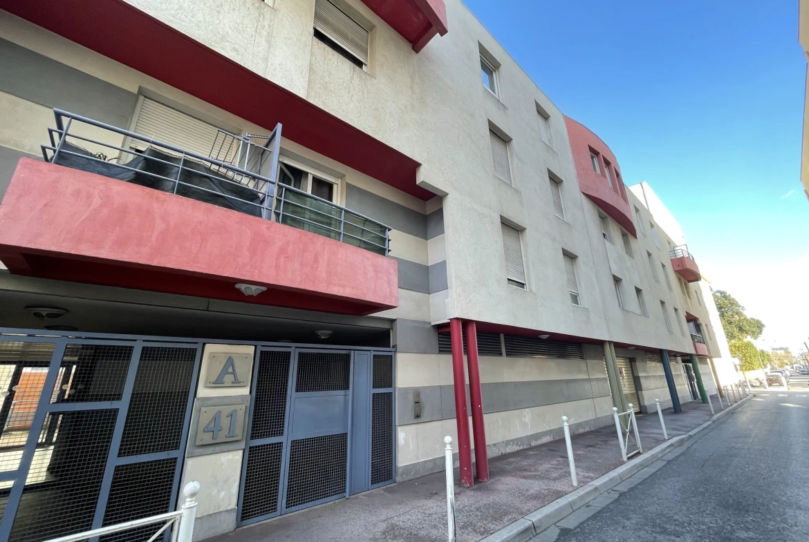 Studio à Saint Jean-Du-Var de 20m² proche Clinique St Michel 