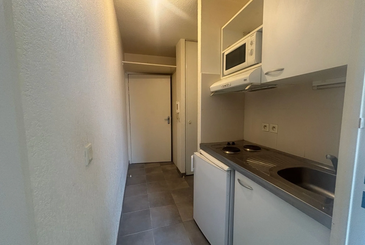 Studio à Saint Jean-Du-Var de 20m² proche Clinique St Michel 