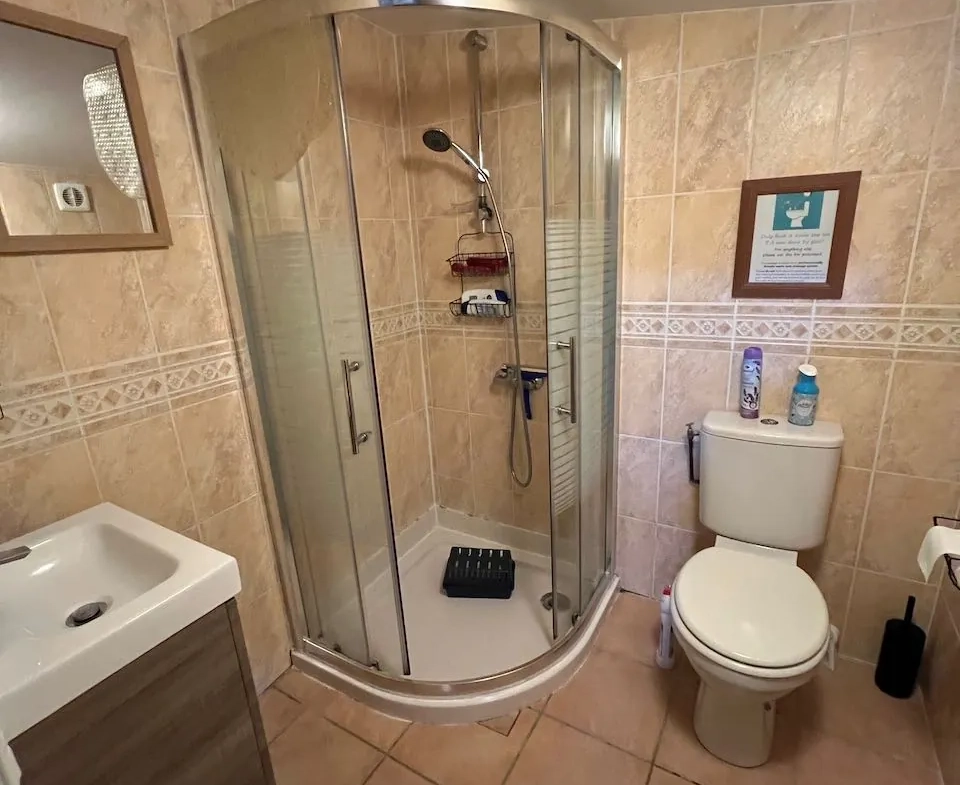 Maison de campagne avec piscine à Saint Juiré Champgillon - Investissement idéal 