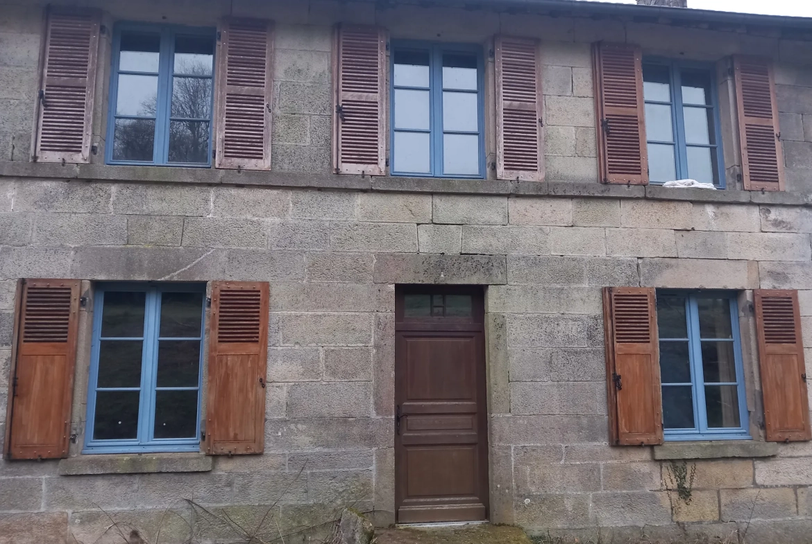 Fermette indépendante avec grand potentiel à Saint-Pierre-Bellevue - Propriété rurale rénovée 
