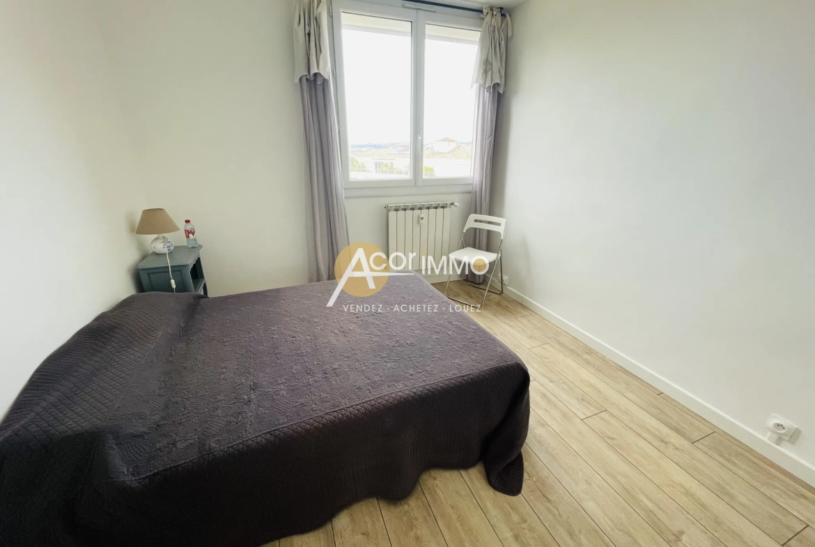 Appartement T3 rénové avec vue mer à La Seyne-sur-Mer 