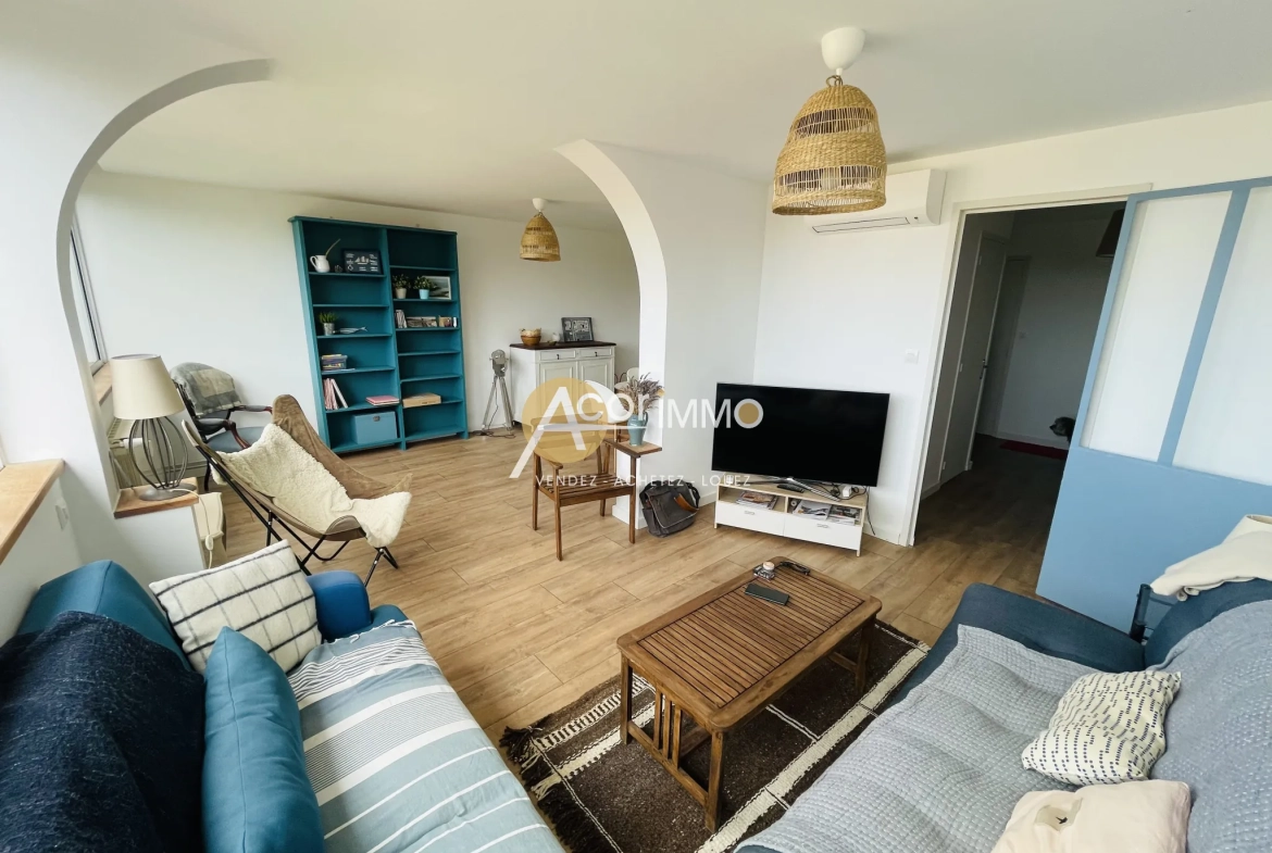 Appartement T3 rénové avec vue mer à La Seyne-sur-Mer 