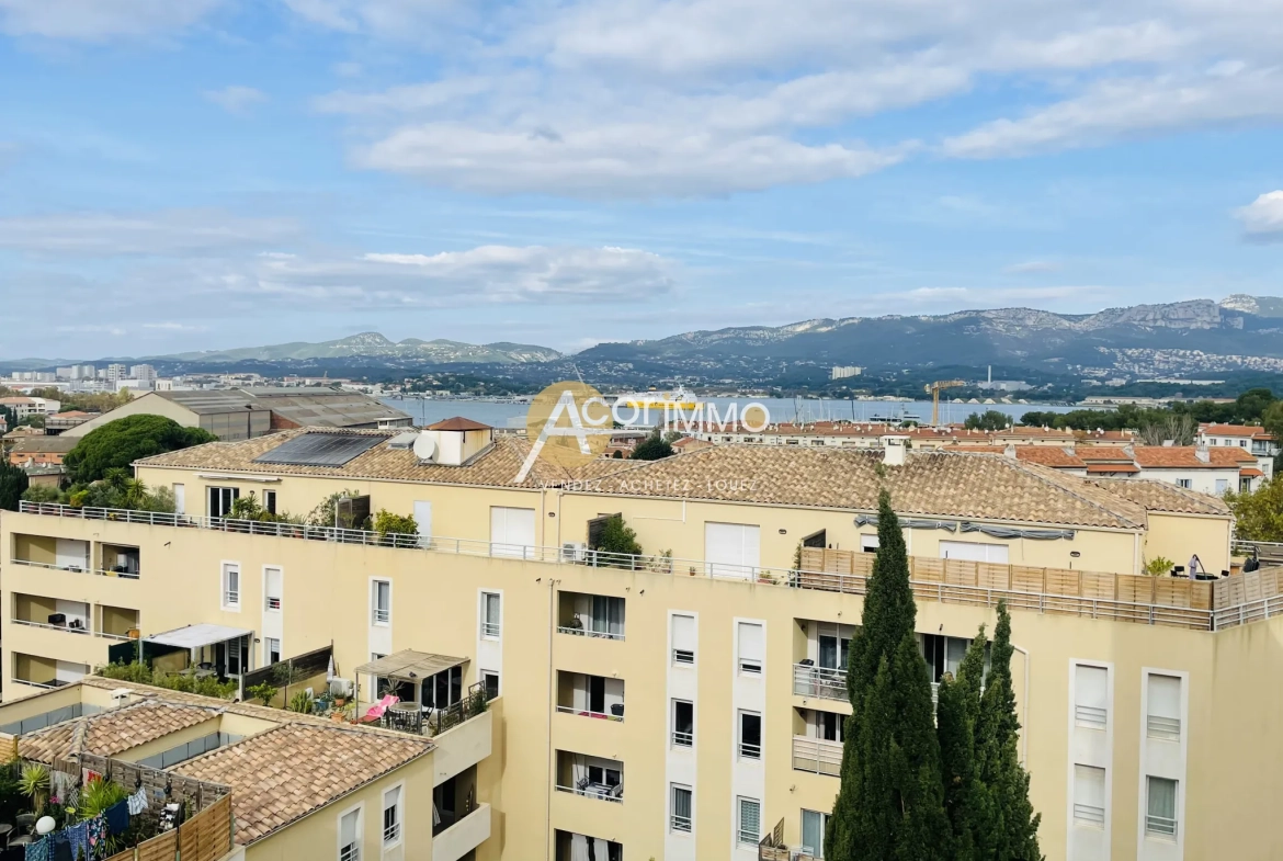 Appartement T3 rénové avec vue mer à La Seyne-sur-Mer 