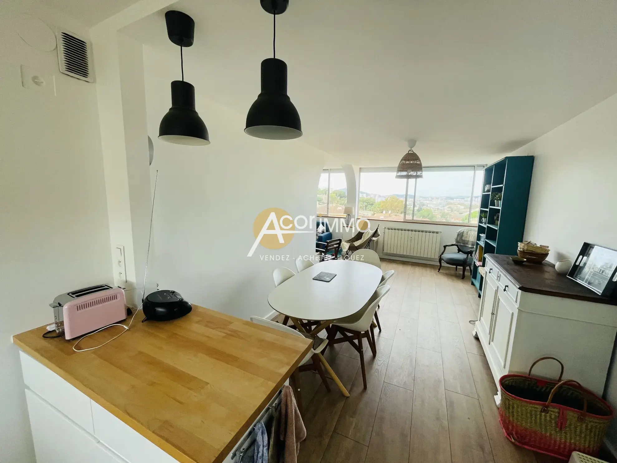 Appartement T3 rénové avec vue mer à La Seyne-sur-Mer 