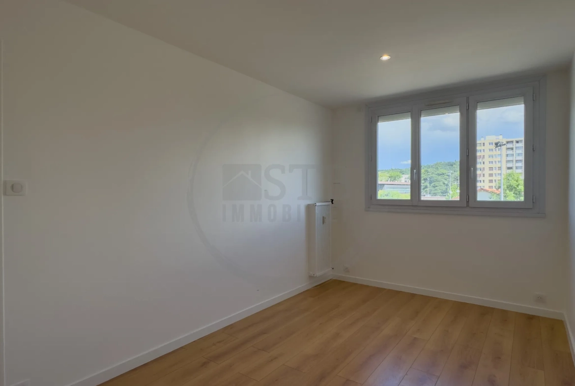 Appartement rénové de 61 m² à Valence avec balcon, garage et cave 