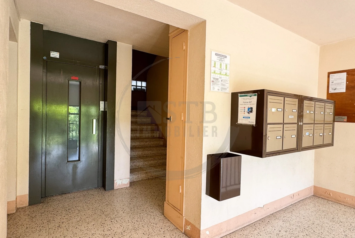 Appartement rénové de 61 m² à Valence avec balcon, garage et cave 