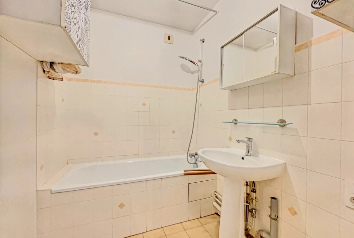 Bel appartement 2 pièces de 49m² à vendre à Lyon 3ème avec parking 