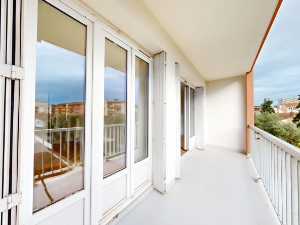 Appartement T3 lumineux de 65m² avec terrasse et garage à Toulouse près du métro