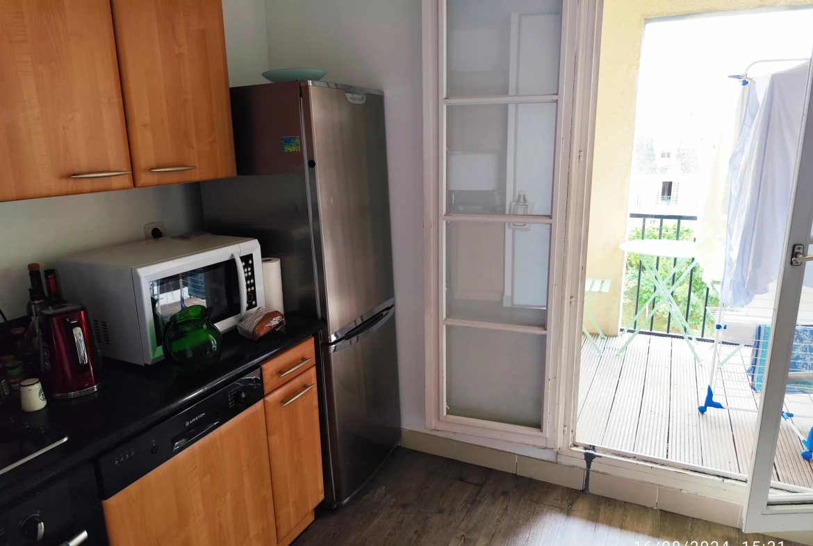 Appartement T2 avec terrasse à Cergy – Vue dégagée sur l'Oise et parking privé 