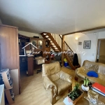 Immeuble de 291 m² à Raismes avec appartements et local commercial, rentabilité 11%