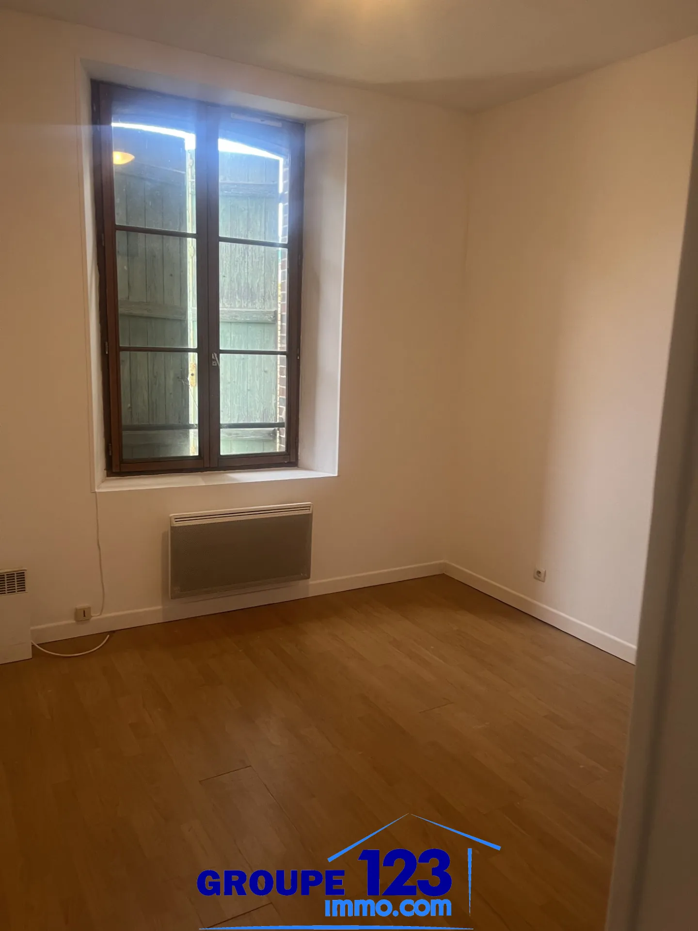Deux appartements à Brienon-sur-Armançon avec garages, idéal investissement ou résidence multi-génération 