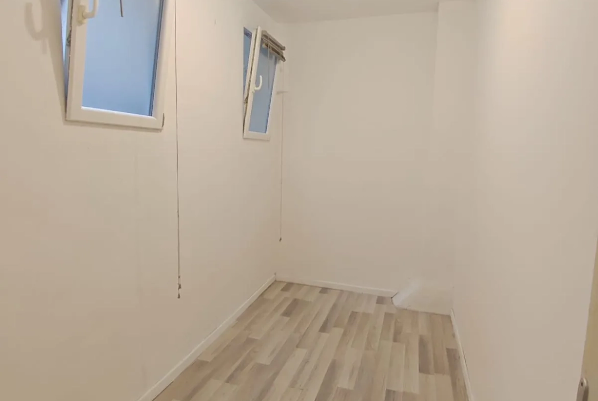 Appartement 2 pièces à vendre à Béziers avec cour extérieure - 55,74 m² 