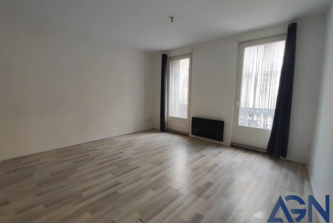 Appartement 2 pièces à vendre à Béziers avec cour extérieure - 55,74 m² 