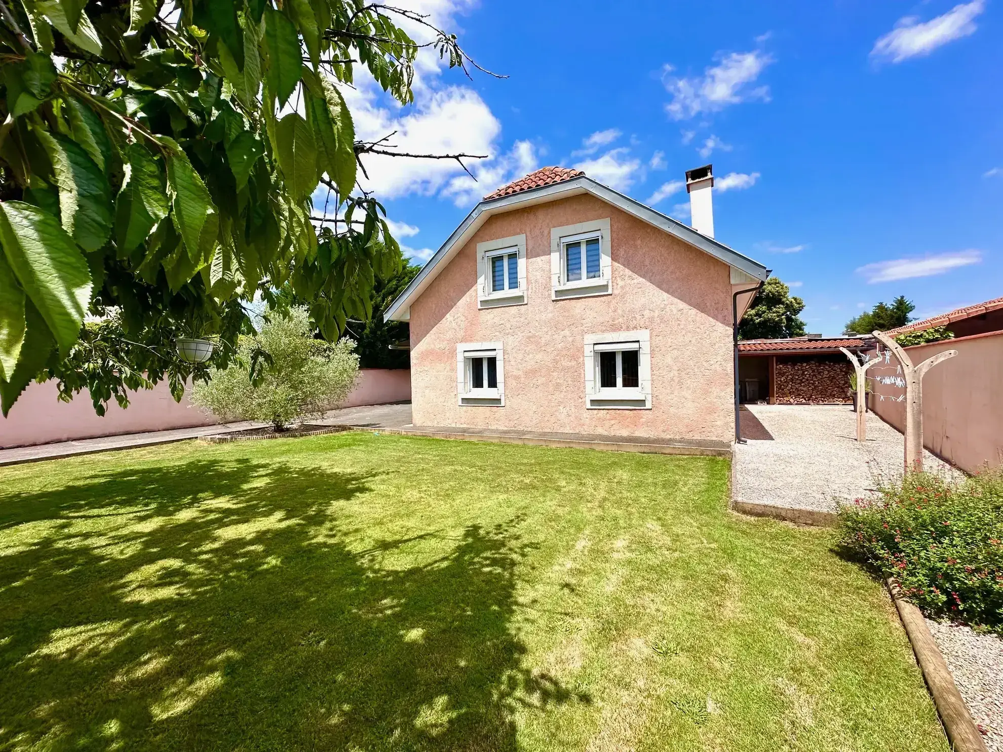 Maison familiale avec grand terrain à Juillan, proche Tarbes Sud 