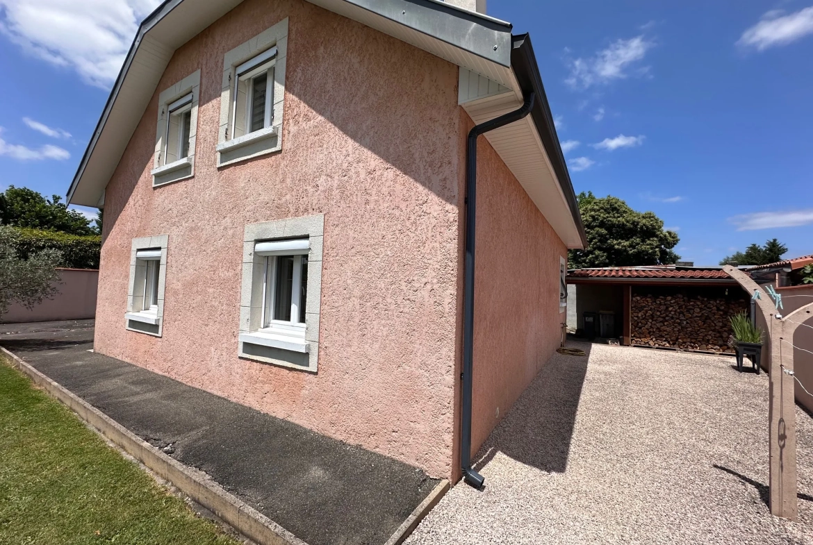 Maison familiale avec grand terrain à Juillan, proche Tarbes Sud 