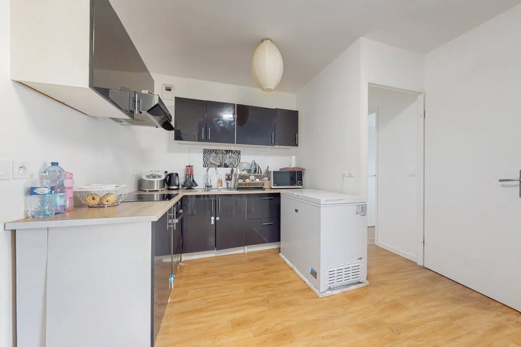 Appartement T3 sécurisé à Choisy-le-Roi avec parking et locataire en place 