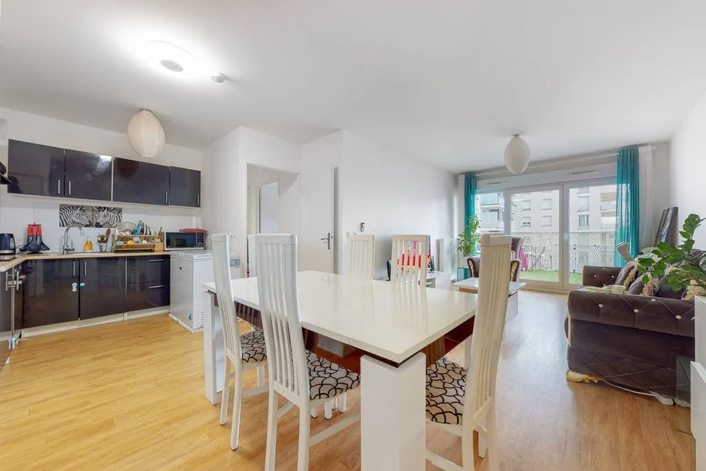 Appartement T3 sécurisé à Choisy-le-Roi avec parking et locataire en place 